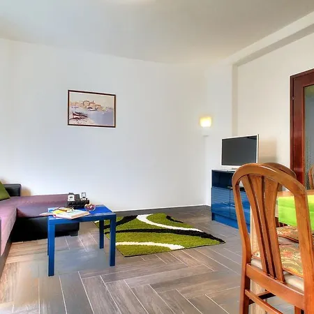 Apartmen Lea